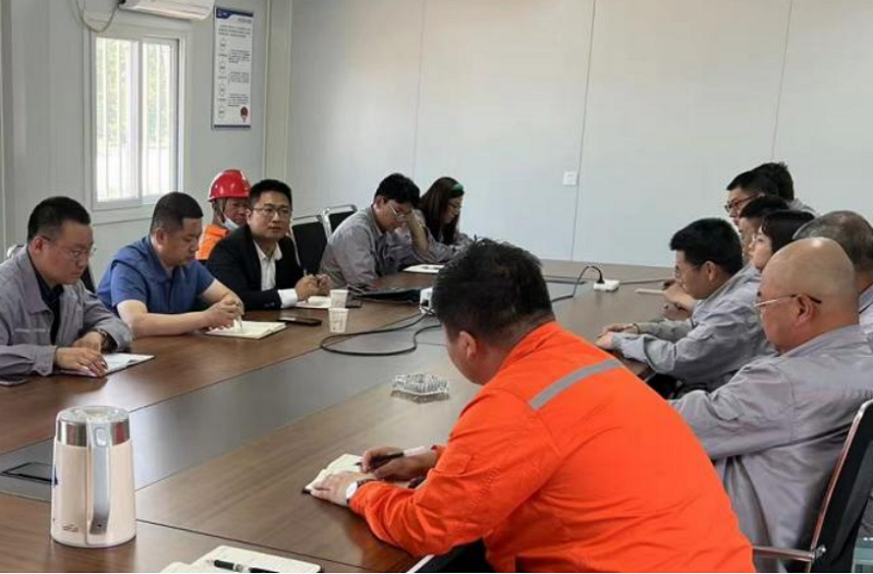 張勇帶班檢查華北公司日照旭科新材料、東營(yíng)原油儲(chǔ)備項(xiàng)目