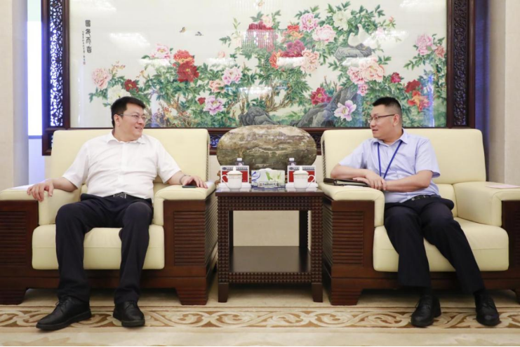 趙亮拜訪(fǎng)中國(guó)五環(huán)公司總經(jīng)理趙濤