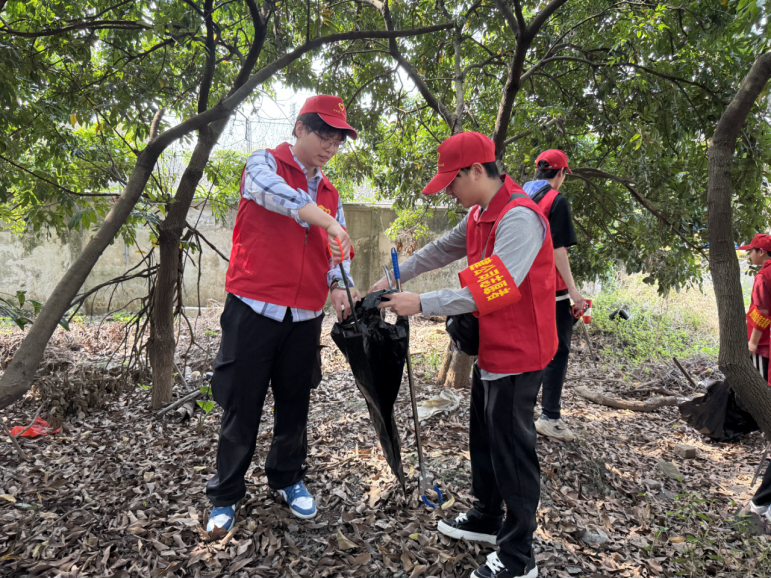 中國化學四化建各單位積極組織開展“學雷鋒”志愿服務活動②